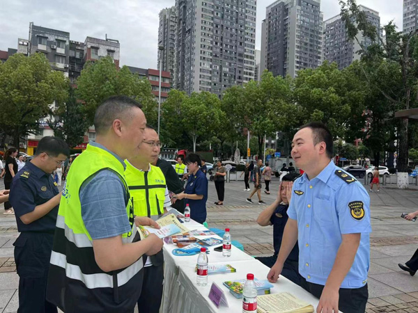 强化应急宣传、提升公众意识  我会积极开展全国安全生产宣传咨询日活动